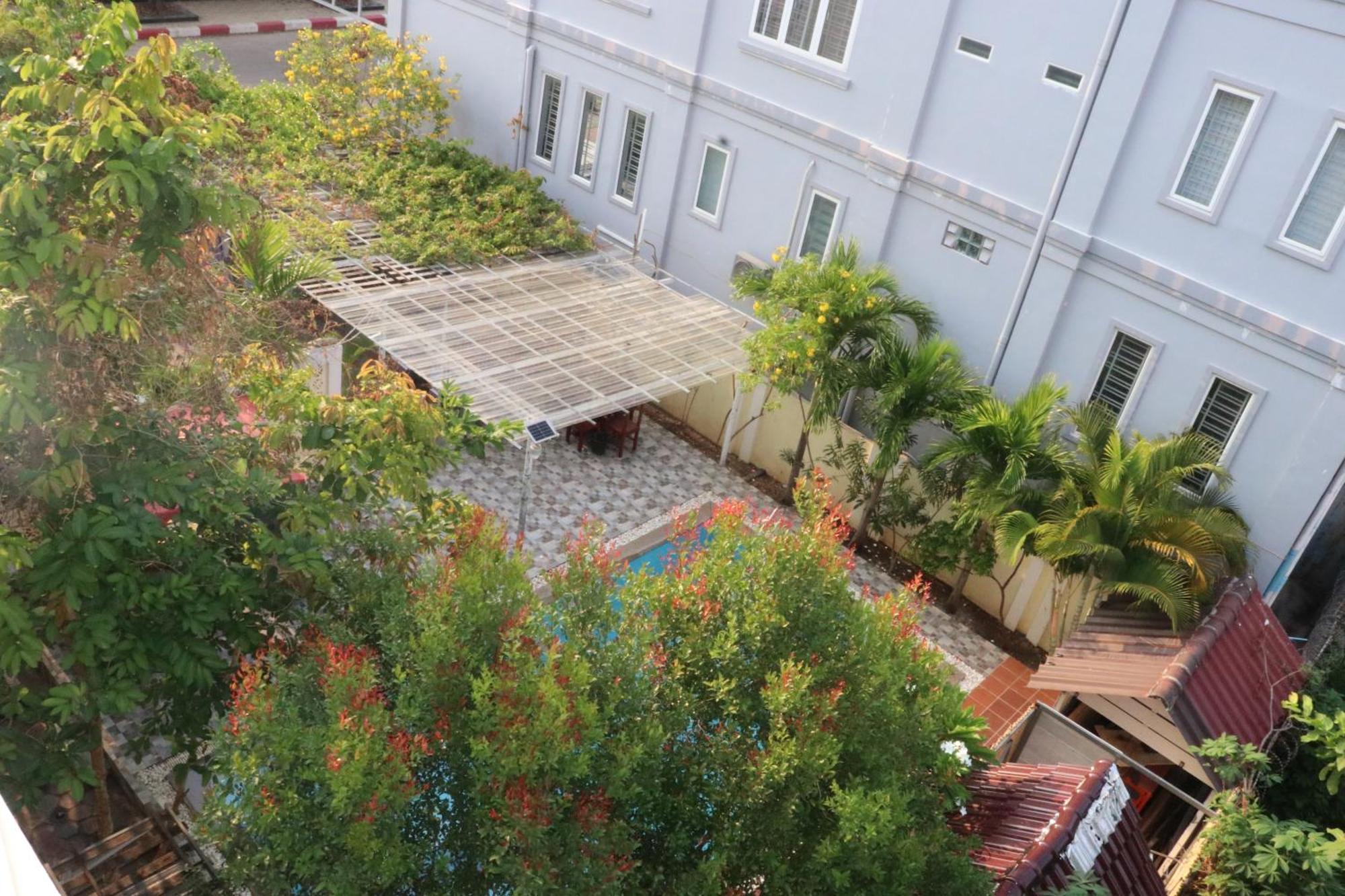 Ahha Boutique Kampot Hotel Екстериор снимка