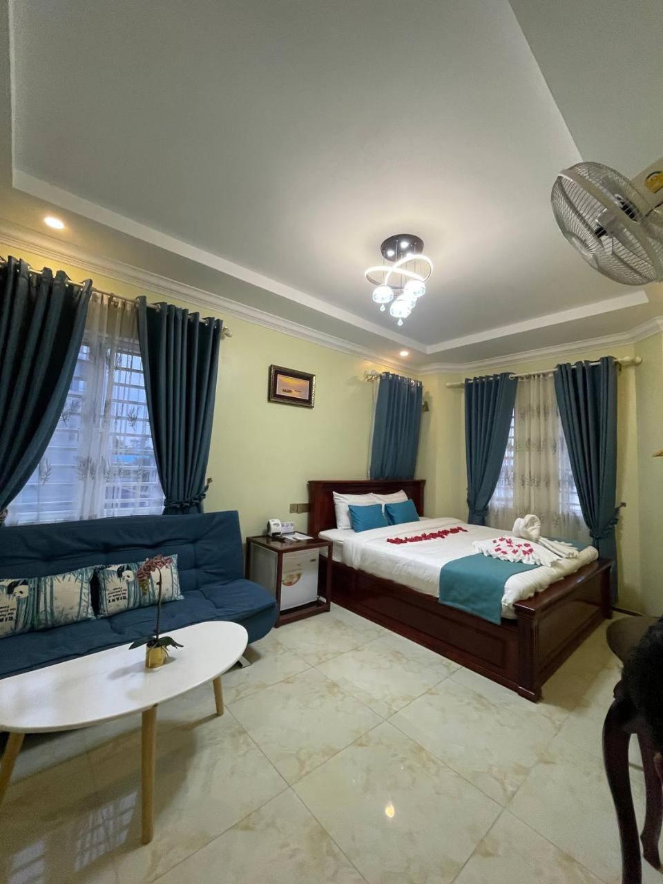 Ahha Boutique Kampot Hotel Екстериор снимка