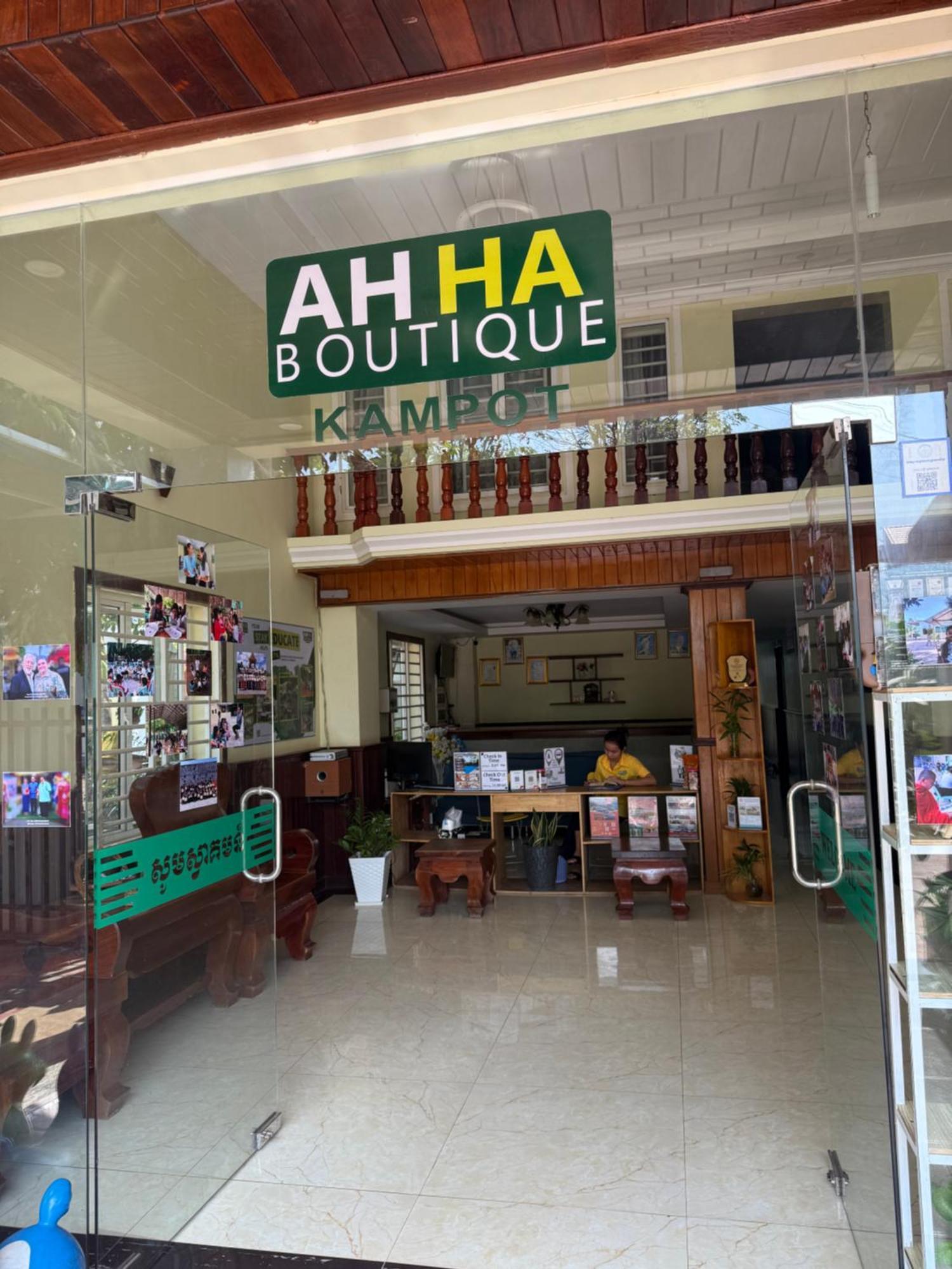 Ahha Boutique Kampot Hotel Екстериор снимка